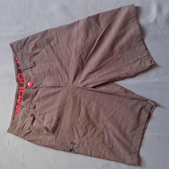 Under Armor Board Shorts Men's size 29 Brown Striped - Picture 1 of 6